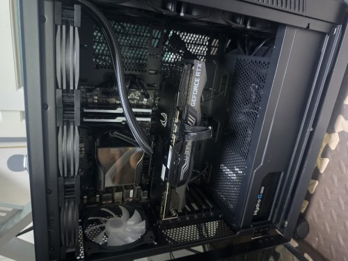 5800X3D RTX 3070TI 게이밍PC 팝니다!