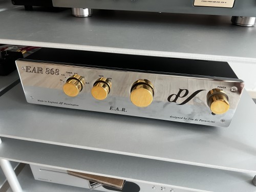 Ear 868L